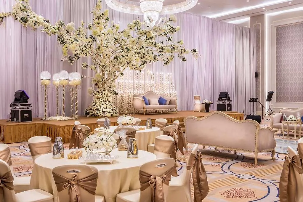 Radisson Blu Hotel, Jeddah Plaza 4*,
