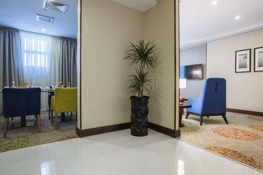 Radisson Blu Hotel, Jeddah Plaza 4*,